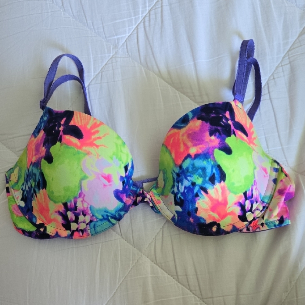 Victoria's Secret Purple and Green Bra Intimates